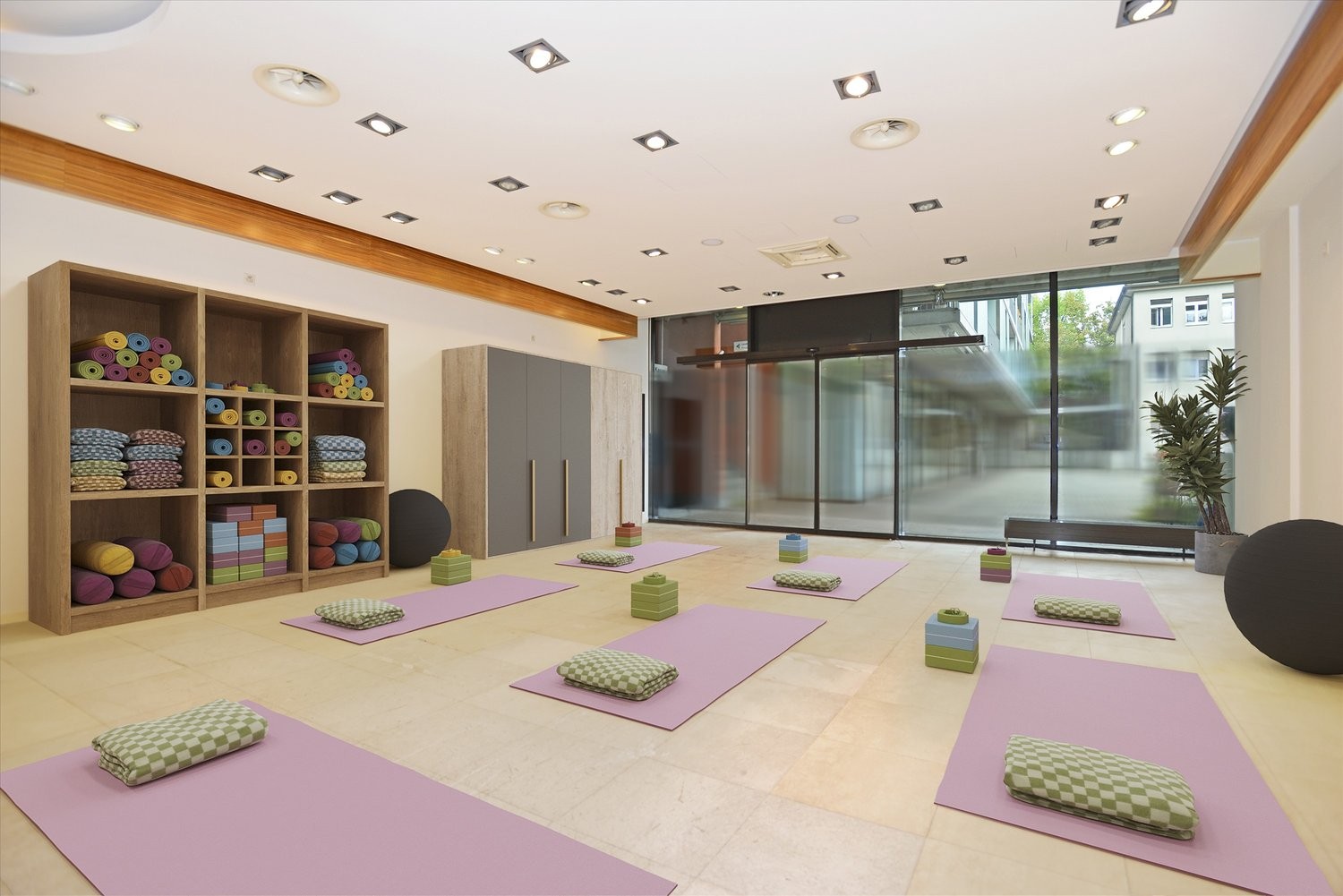 154m² commercial