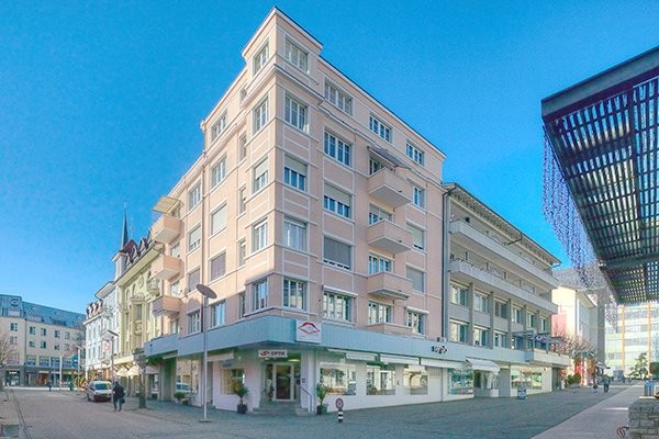 60m² shop