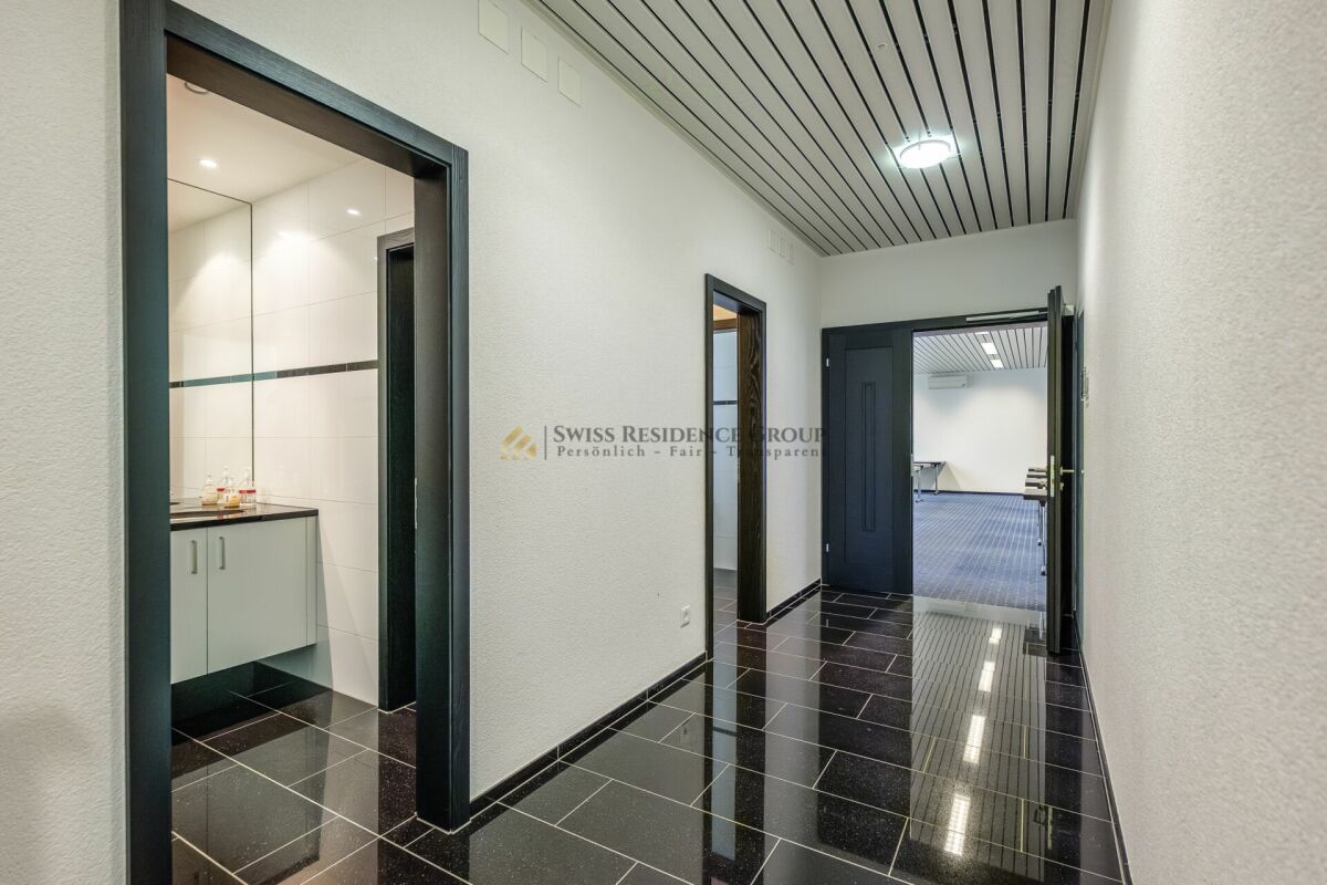 378m² commerciale