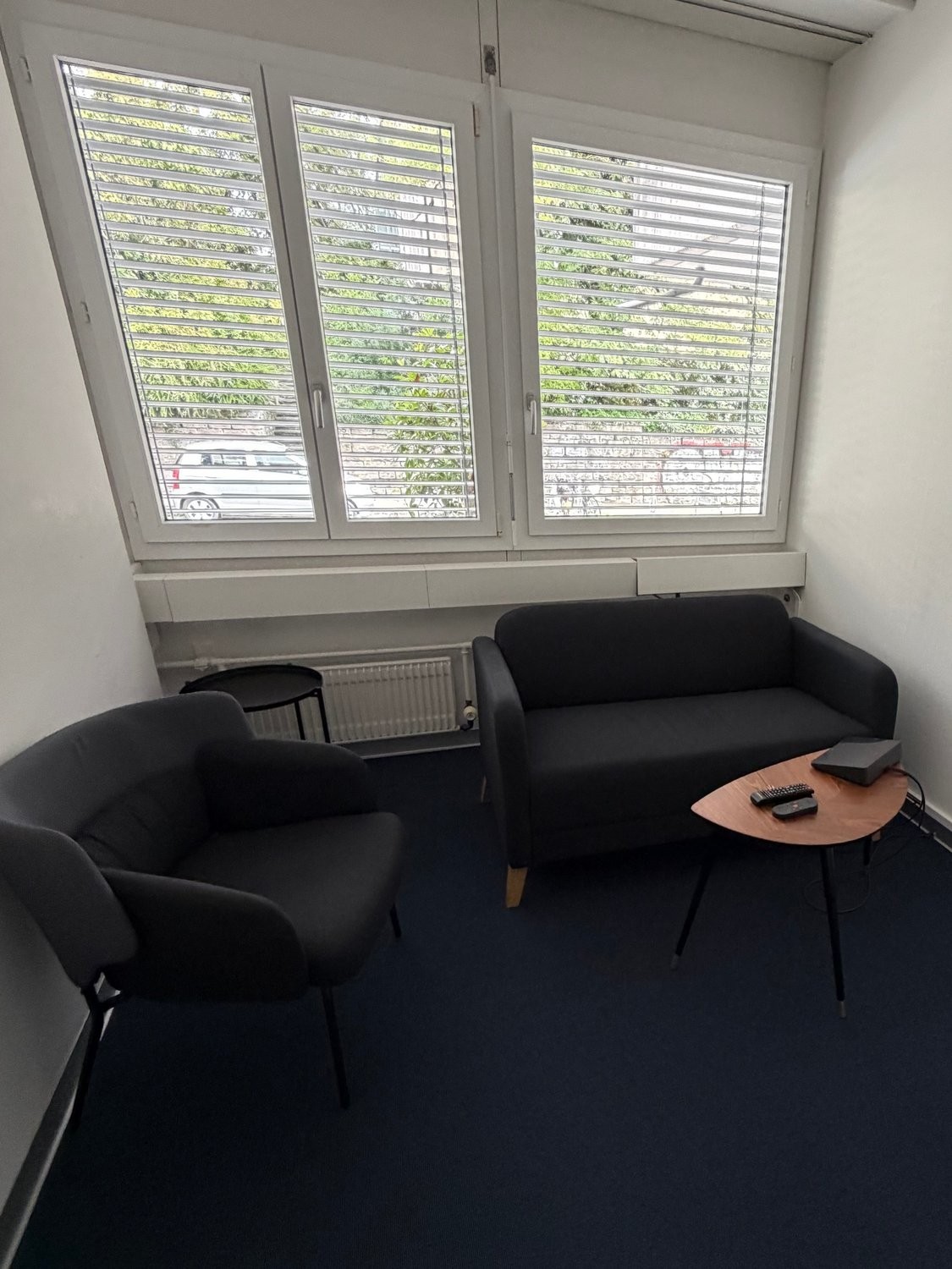 79m² office