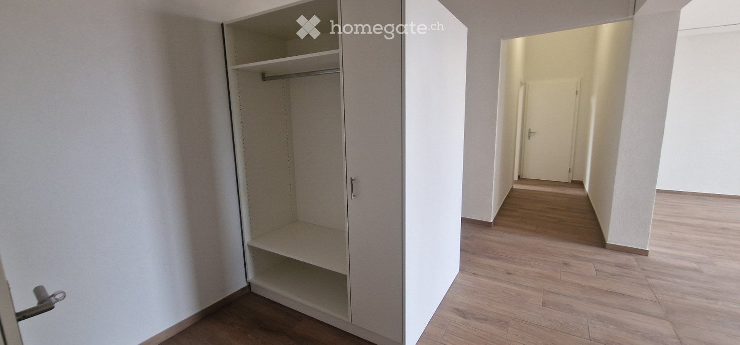 5 rooms apartment
