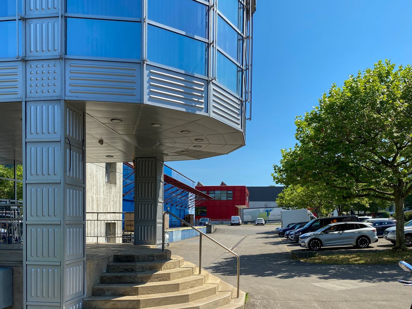 263m² office