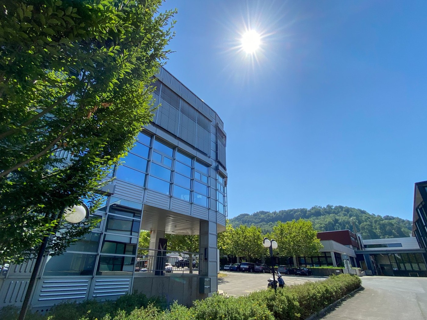 263m² office