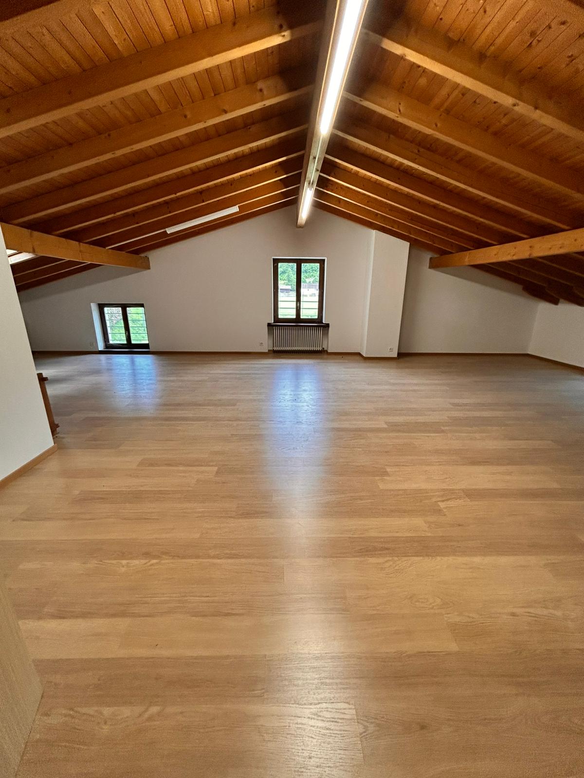 72m² shop