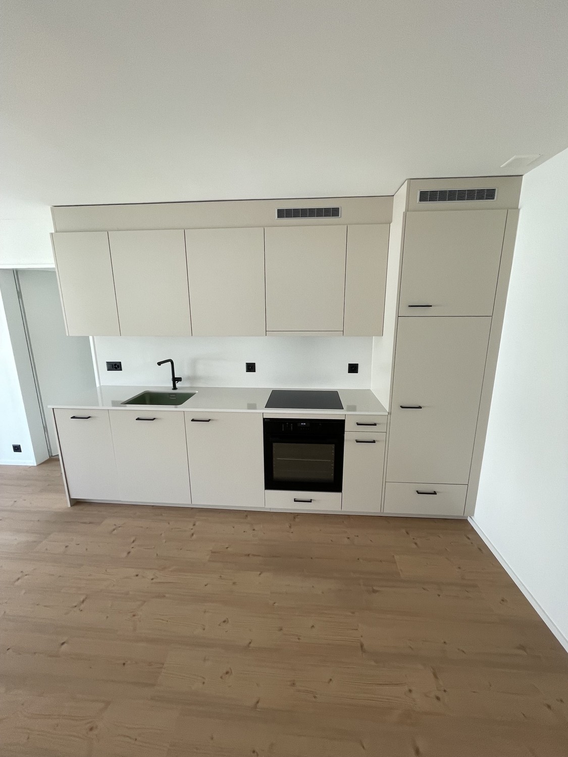 48m² office