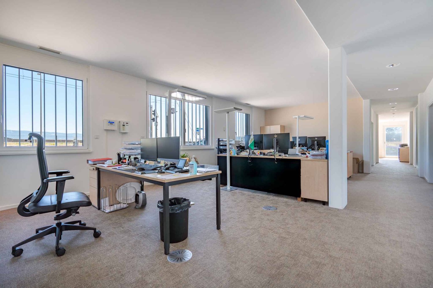 270m² office