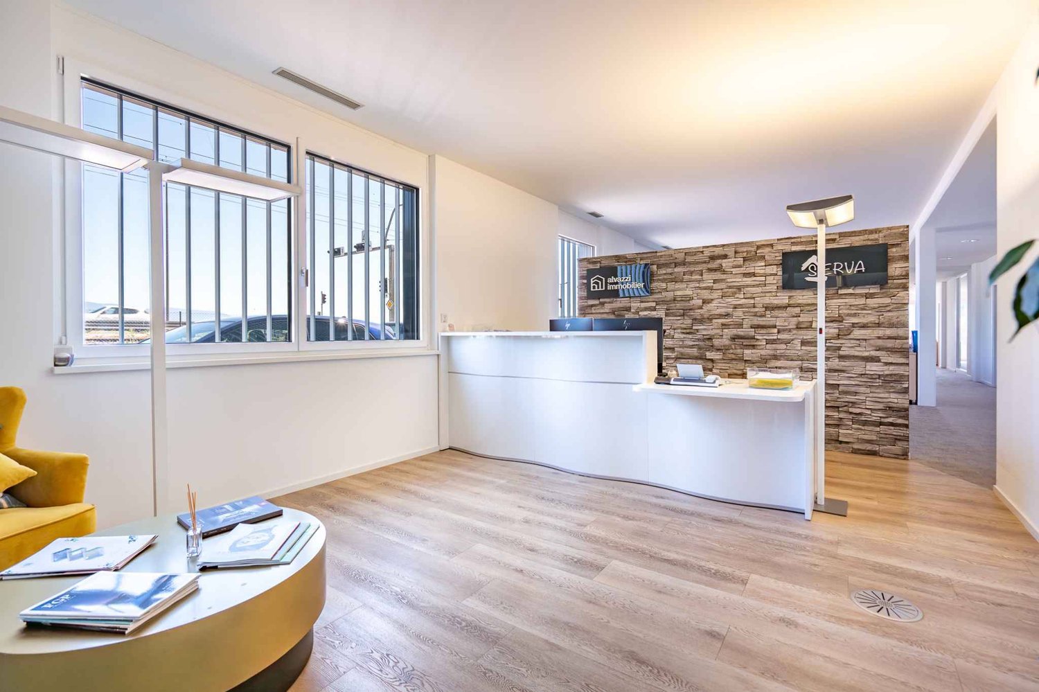 270m² office