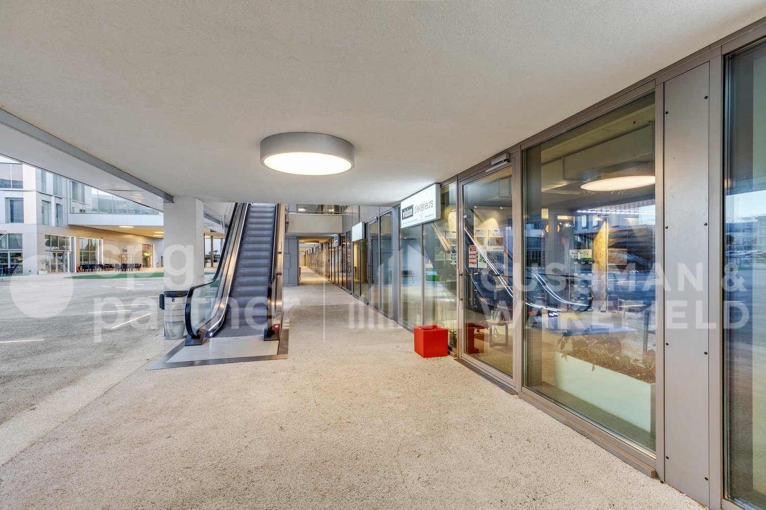 75m² office