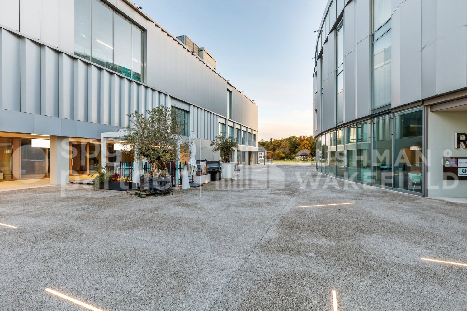 75m² office