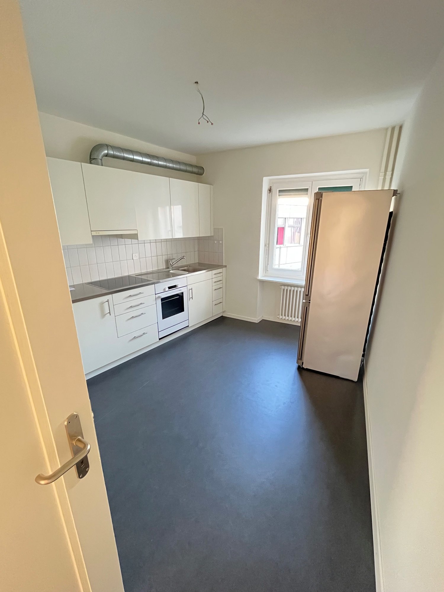 83m² commercial