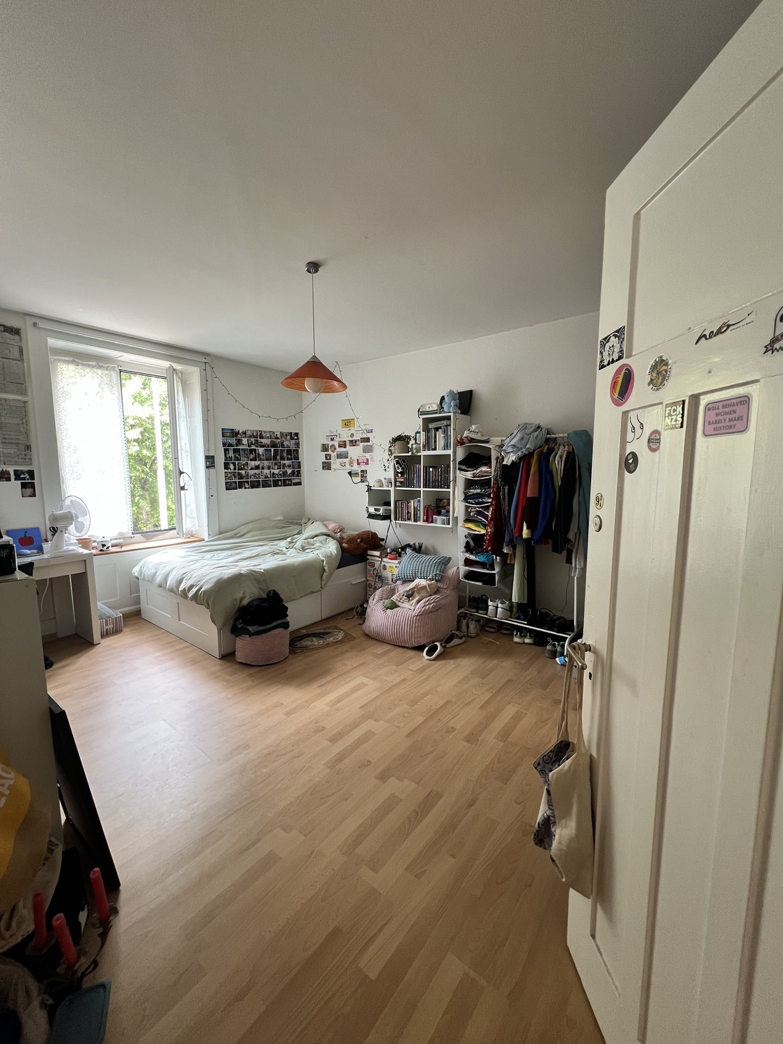 Camera in un appartamento condiviso