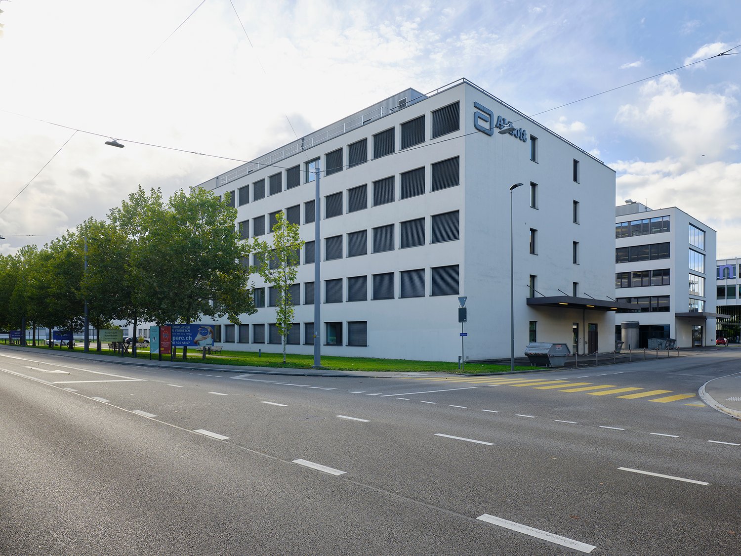 650m² office