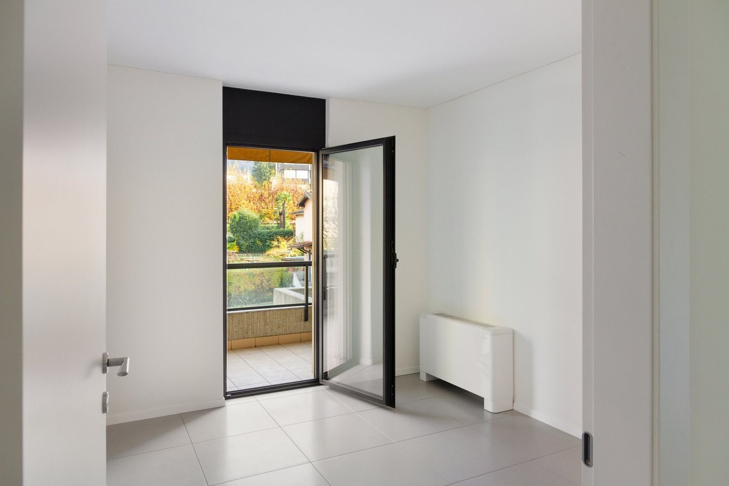 72m² office