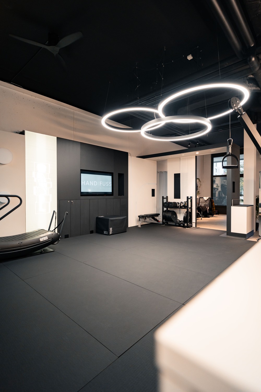 100m² commercial