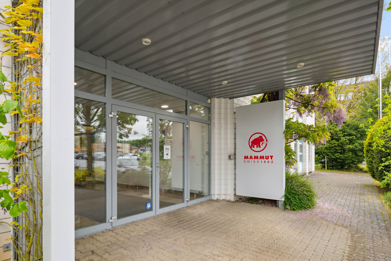 1856m² commerciale