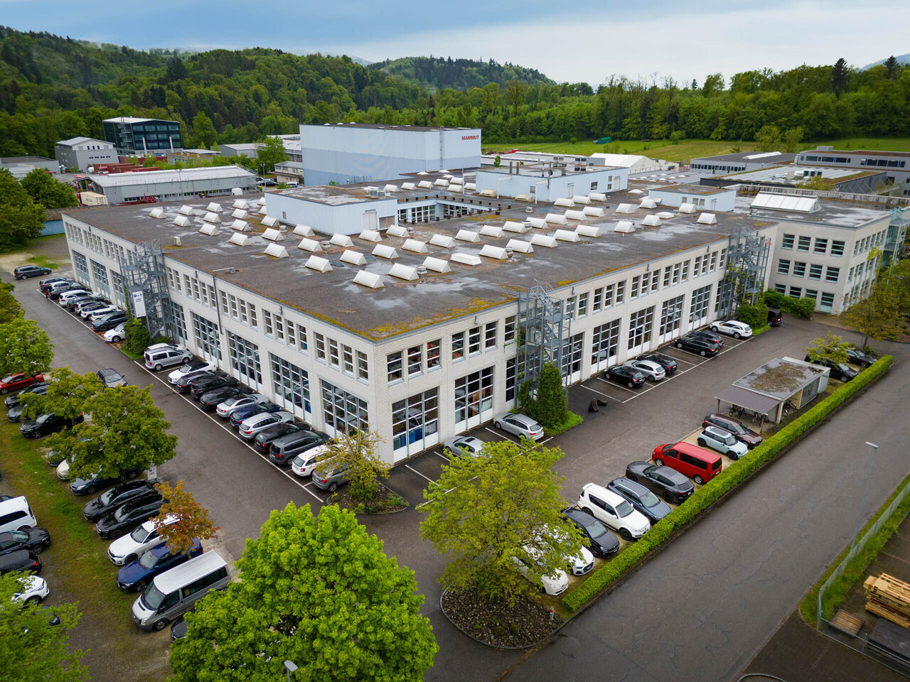 1856m² commerciale