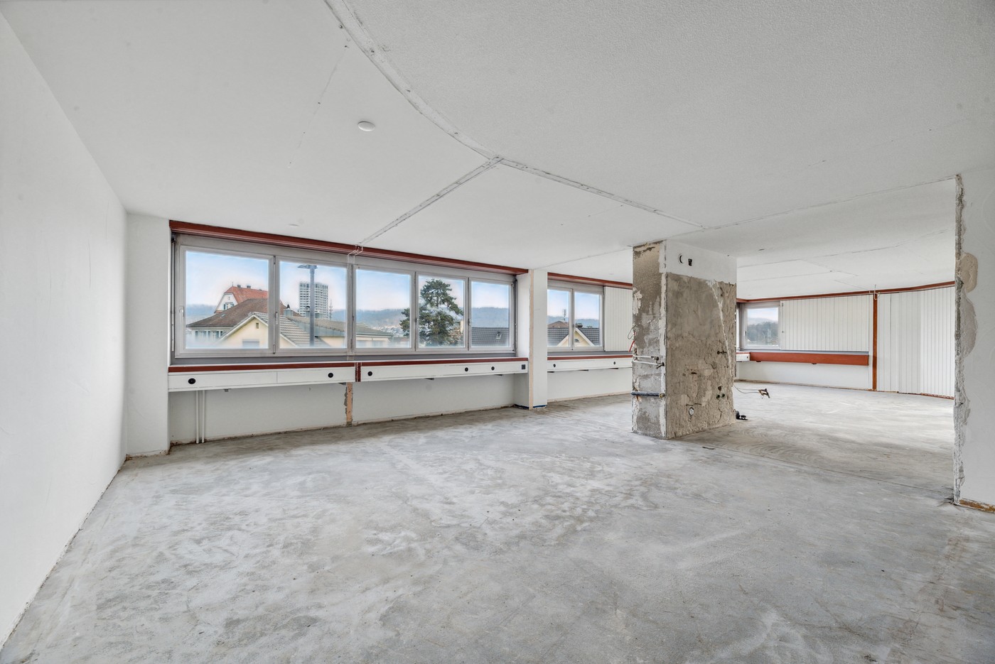 135m² office