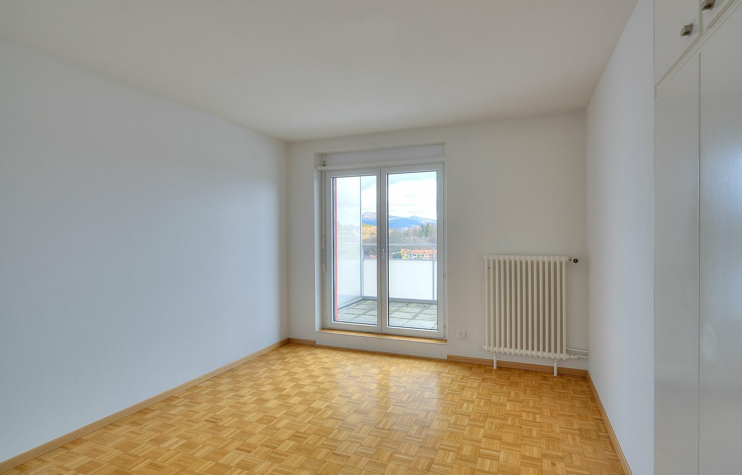 4 rooms attic flat