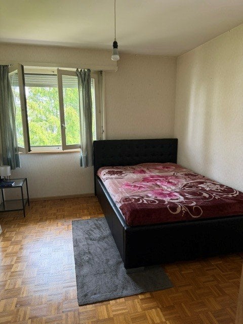 1 room single room