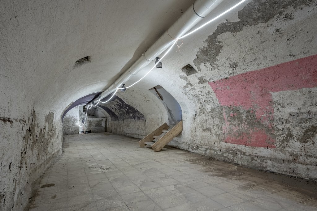 423m² office