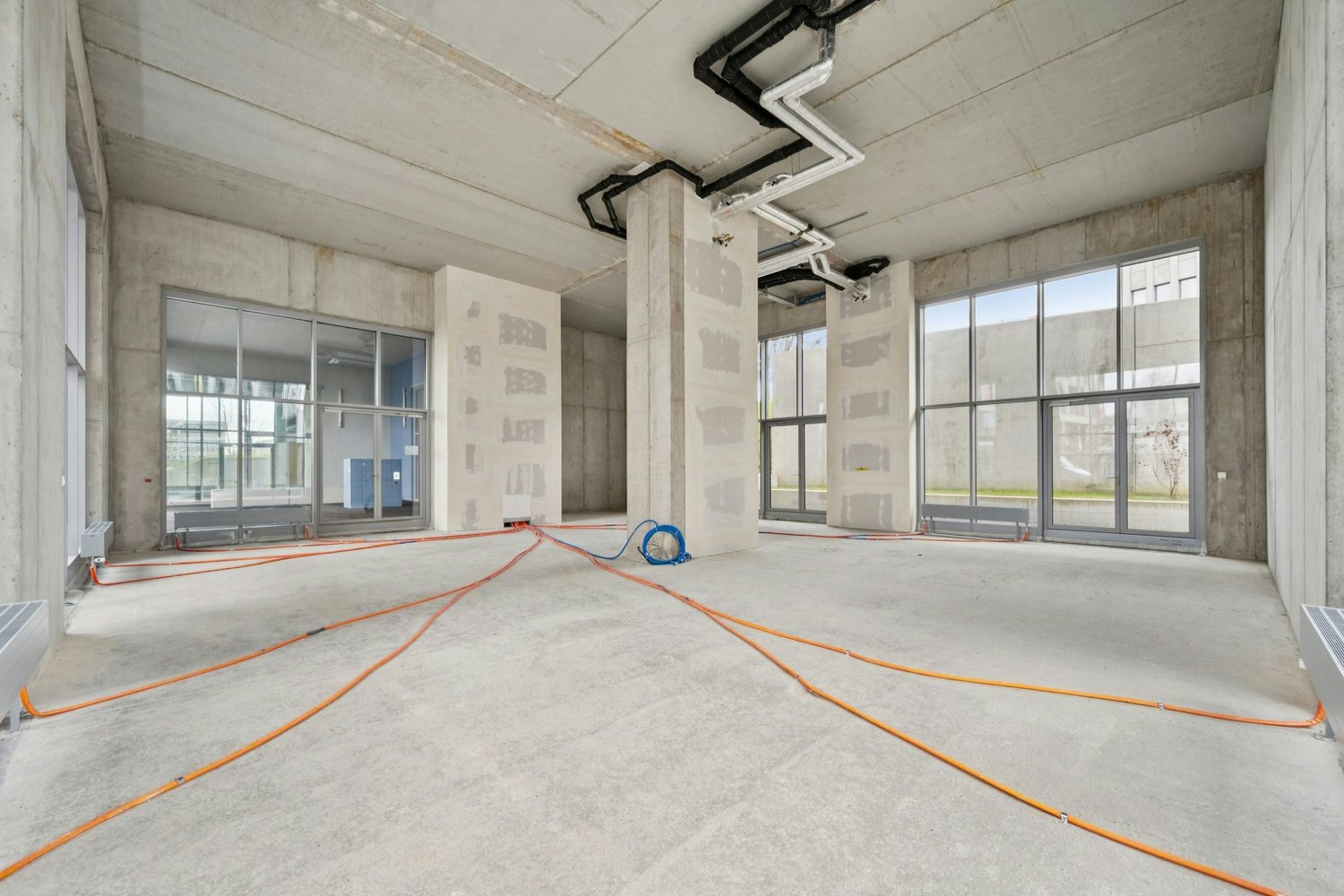 183m² commercial