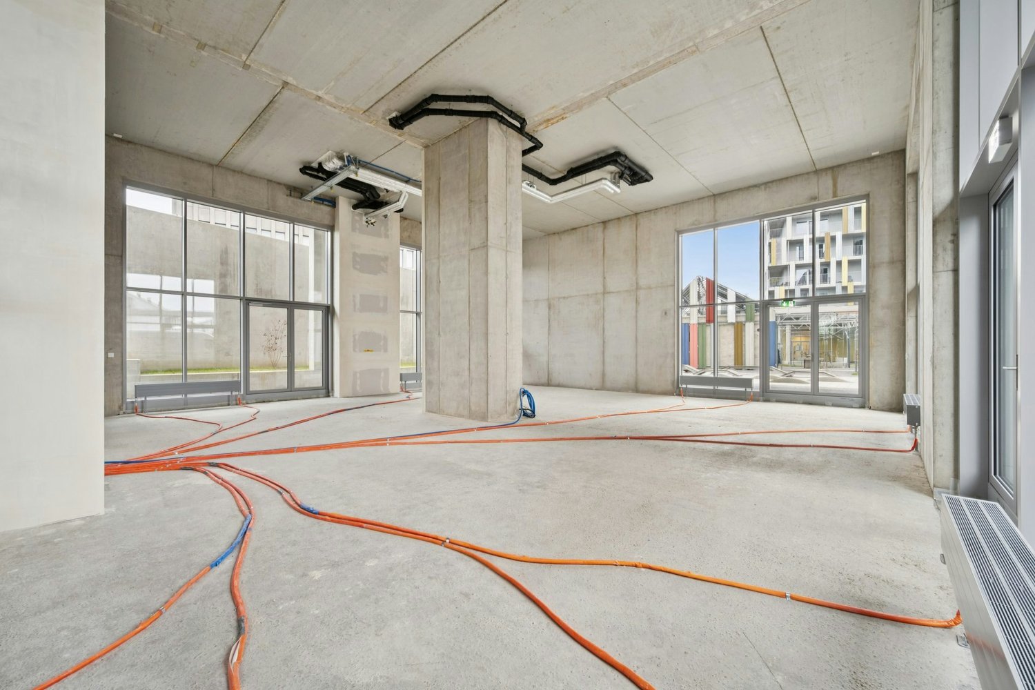 183m² commercial