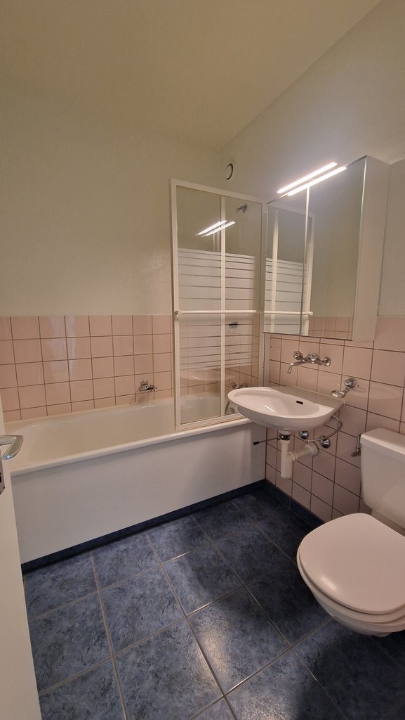 5 rooms apartment