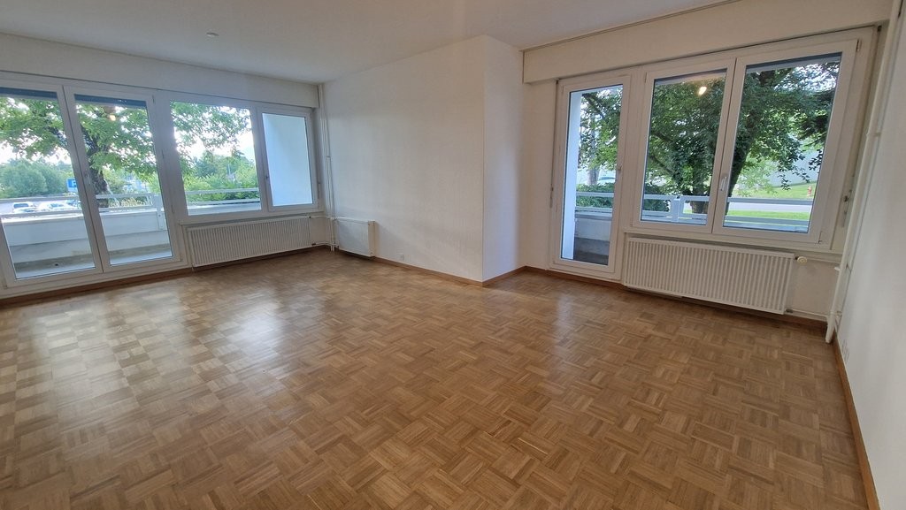 5 rooms apartment