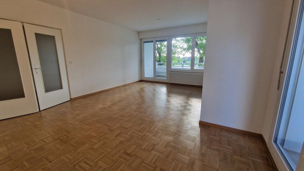5 rooms apartment