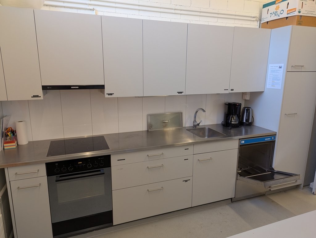 480m² office