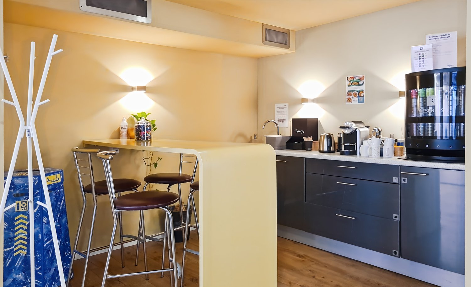50m² office