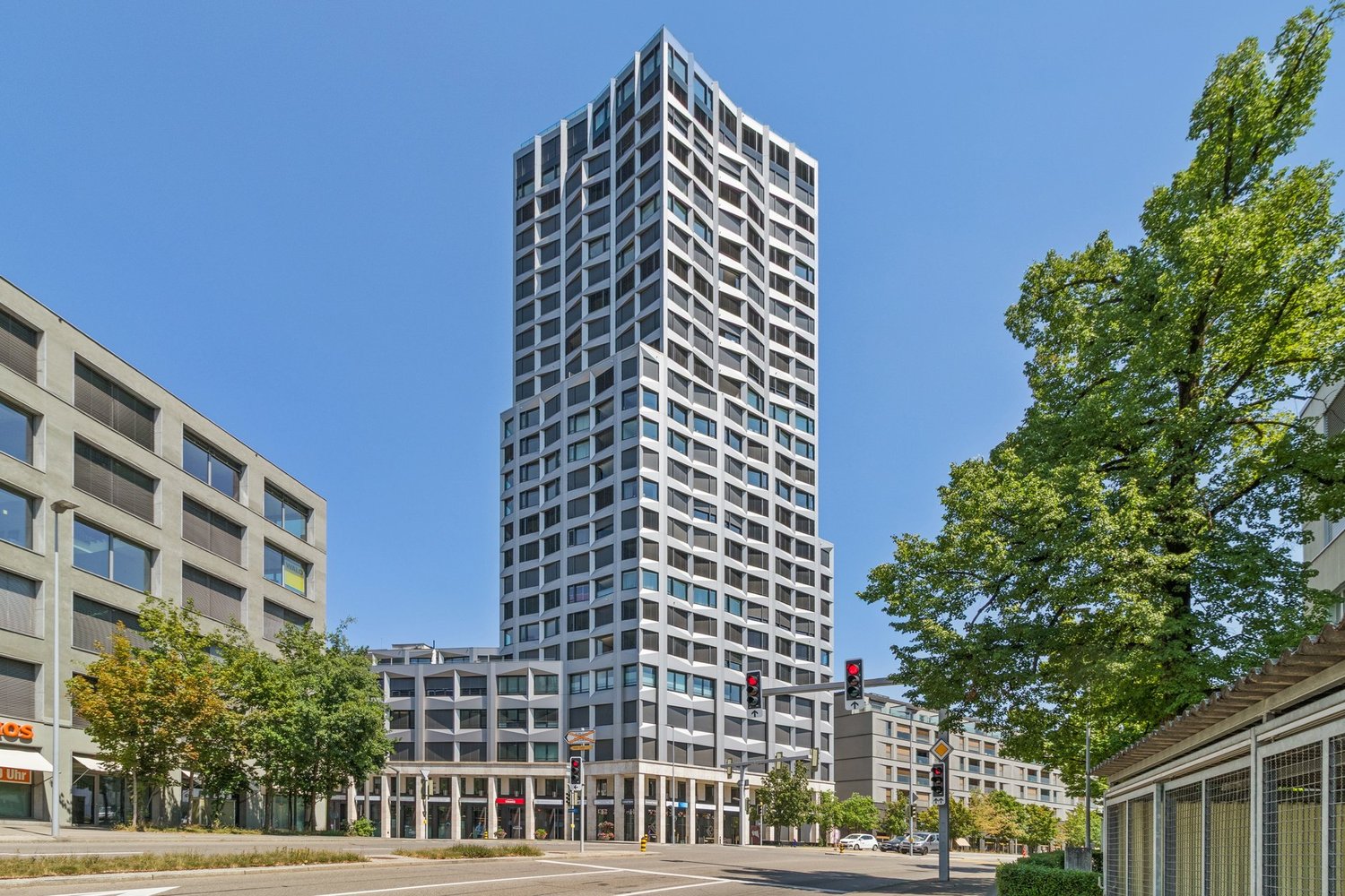 127m² commercial