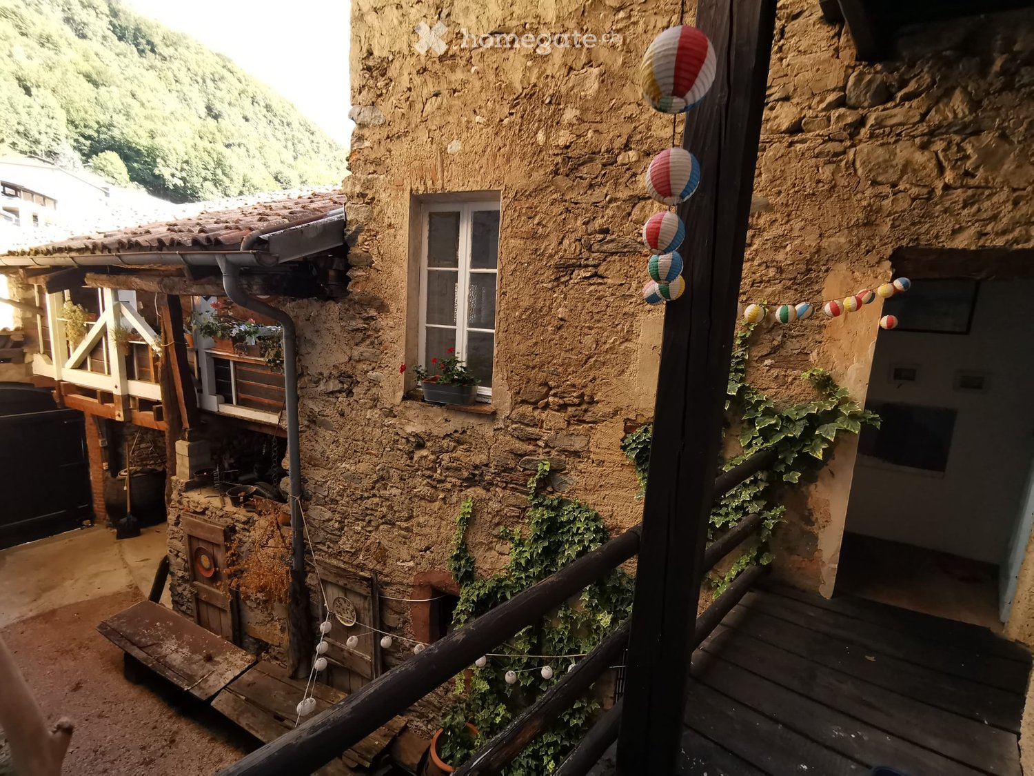 1 room single room