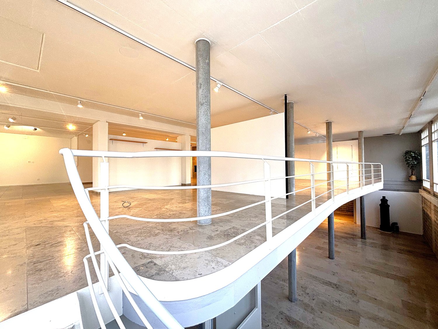 300m² commerciale