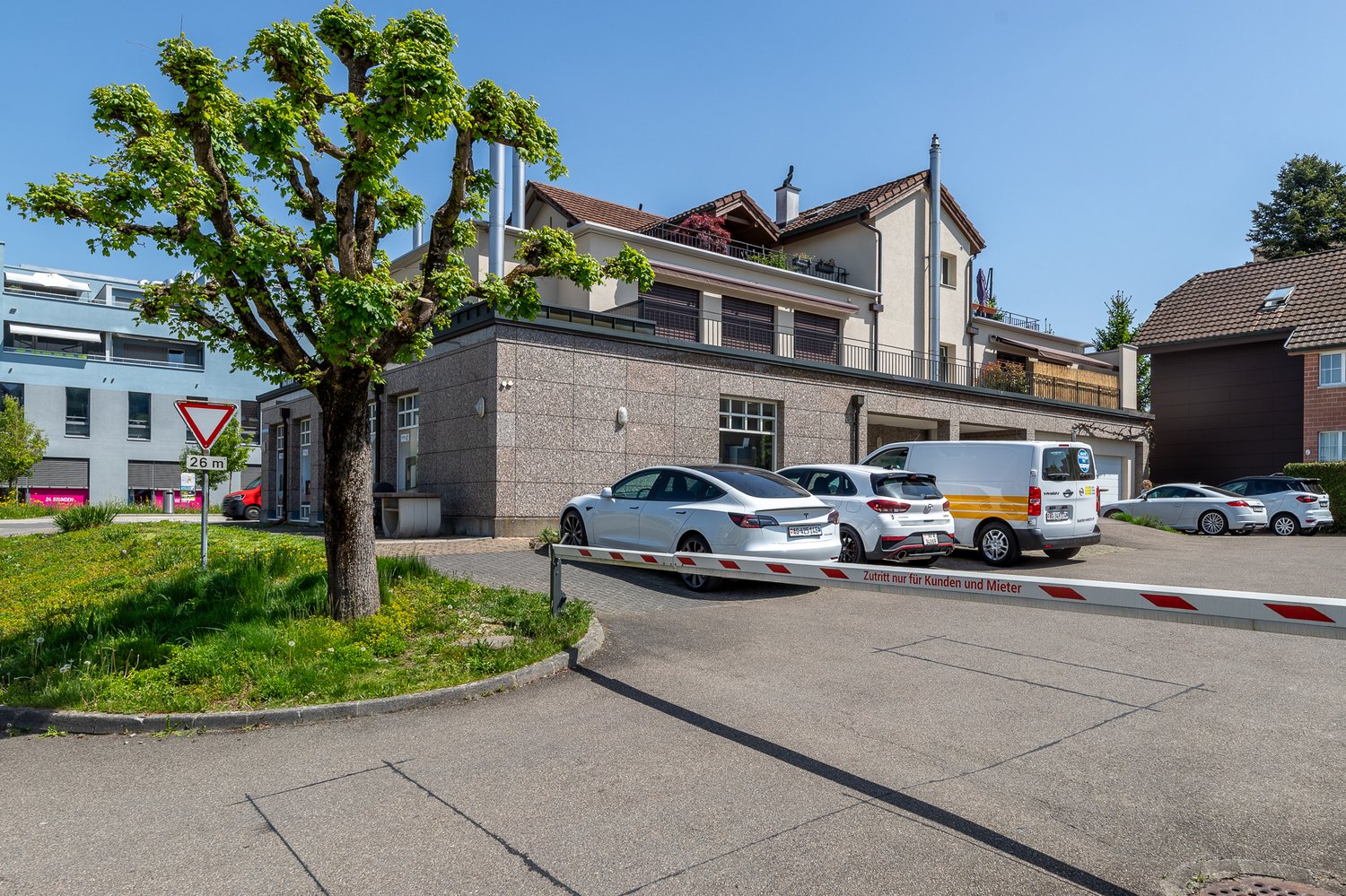 300m² commerciale
