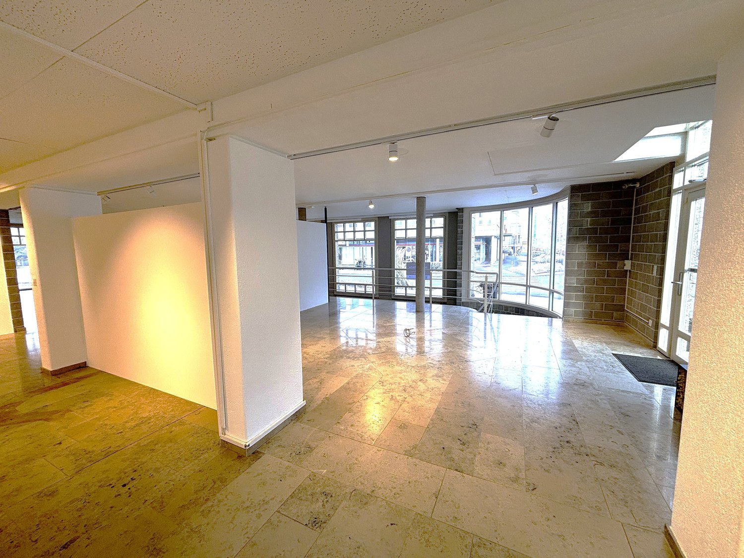 300m² commerciale