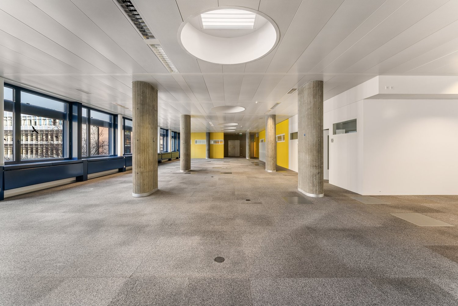840m² office