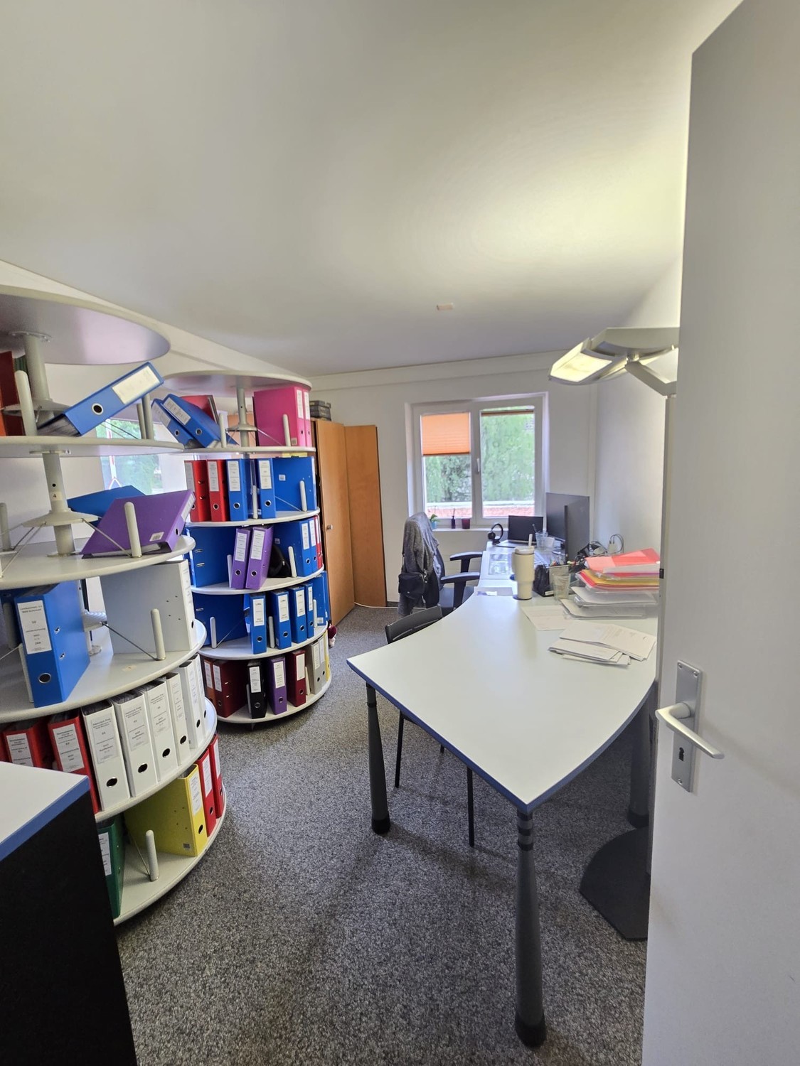 80m² office