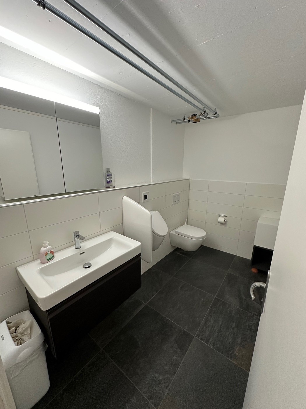 110m² office
