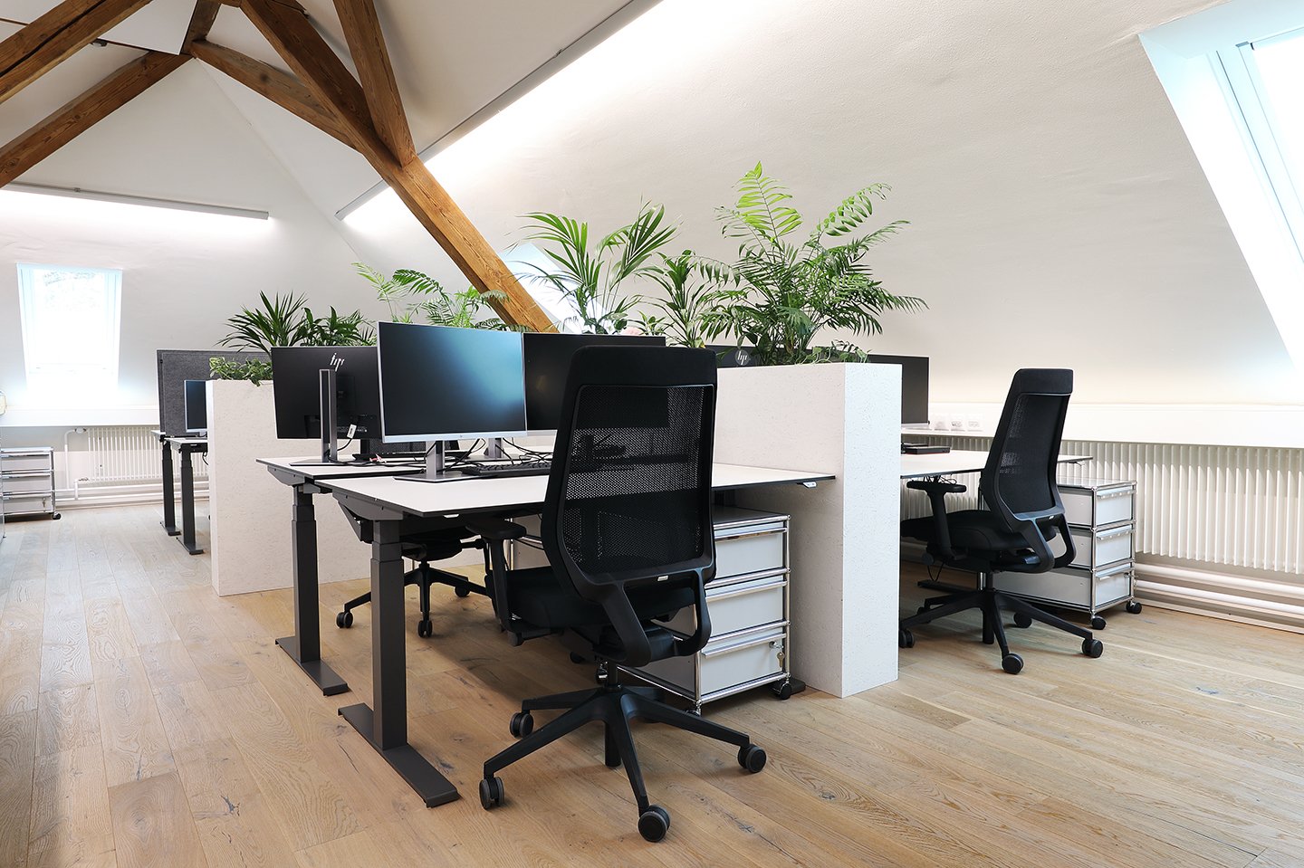 171m² office