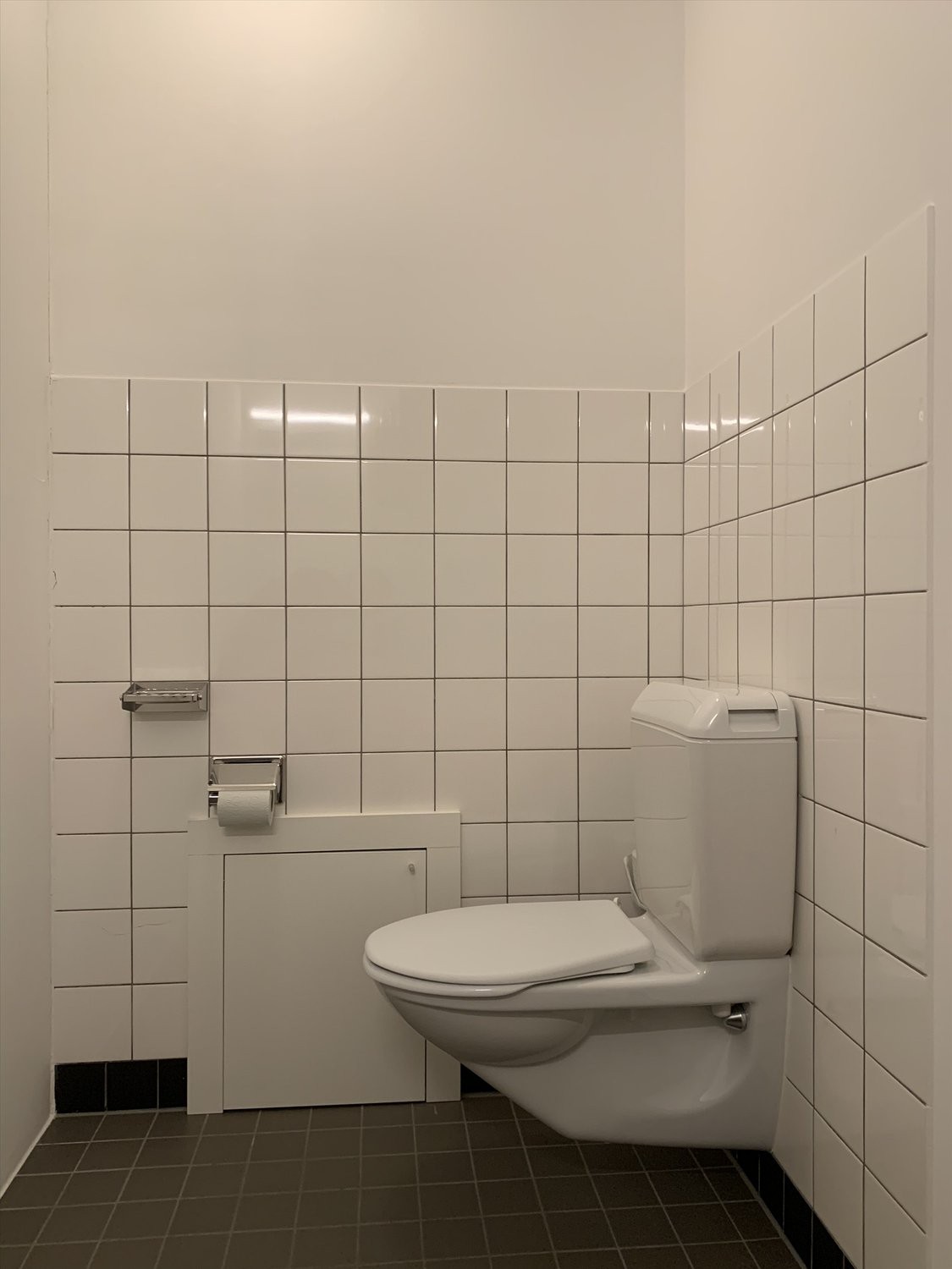 60m² office