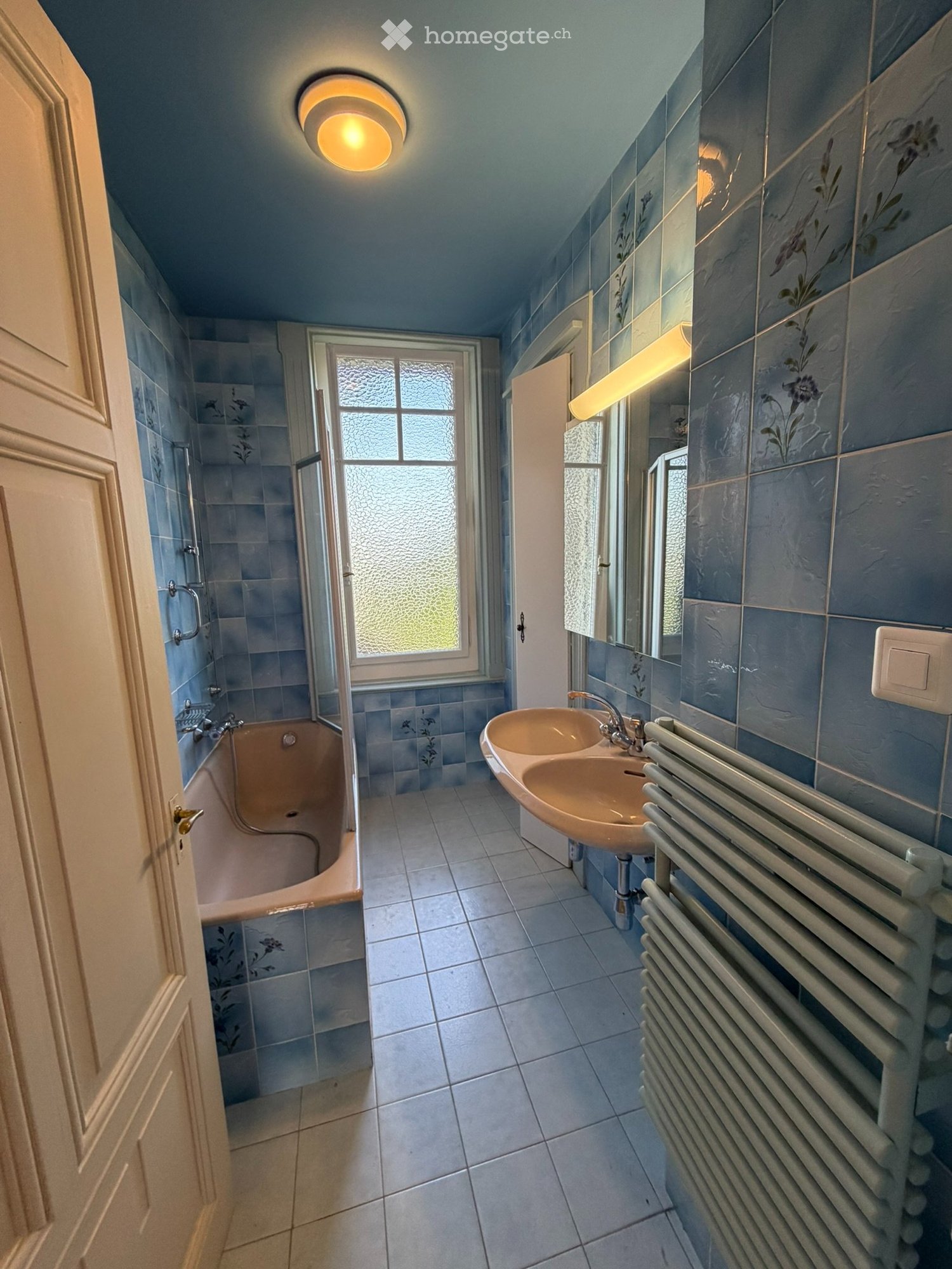 6 rooms apartment