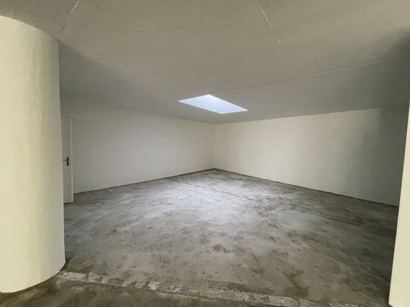 206m² commercial