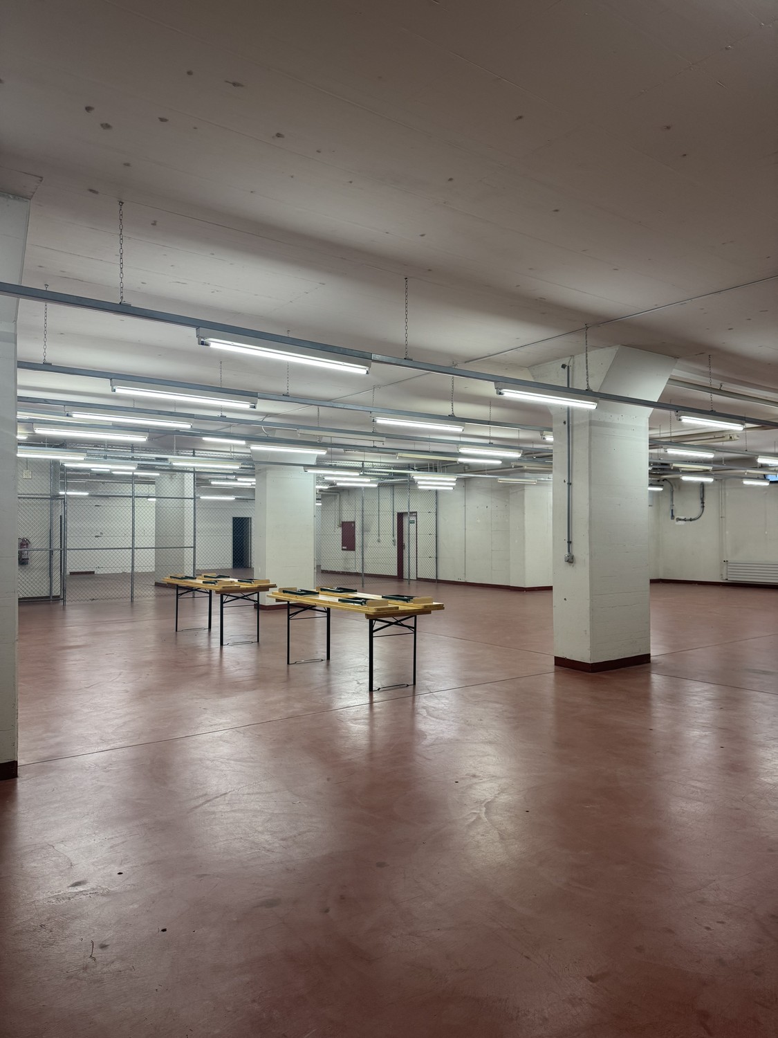 711m² storage room