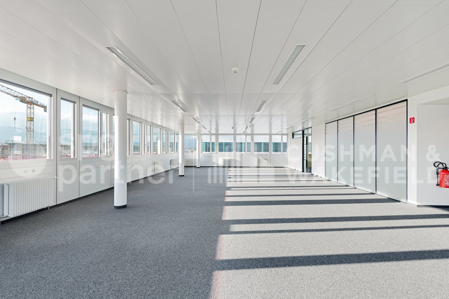 400m² office