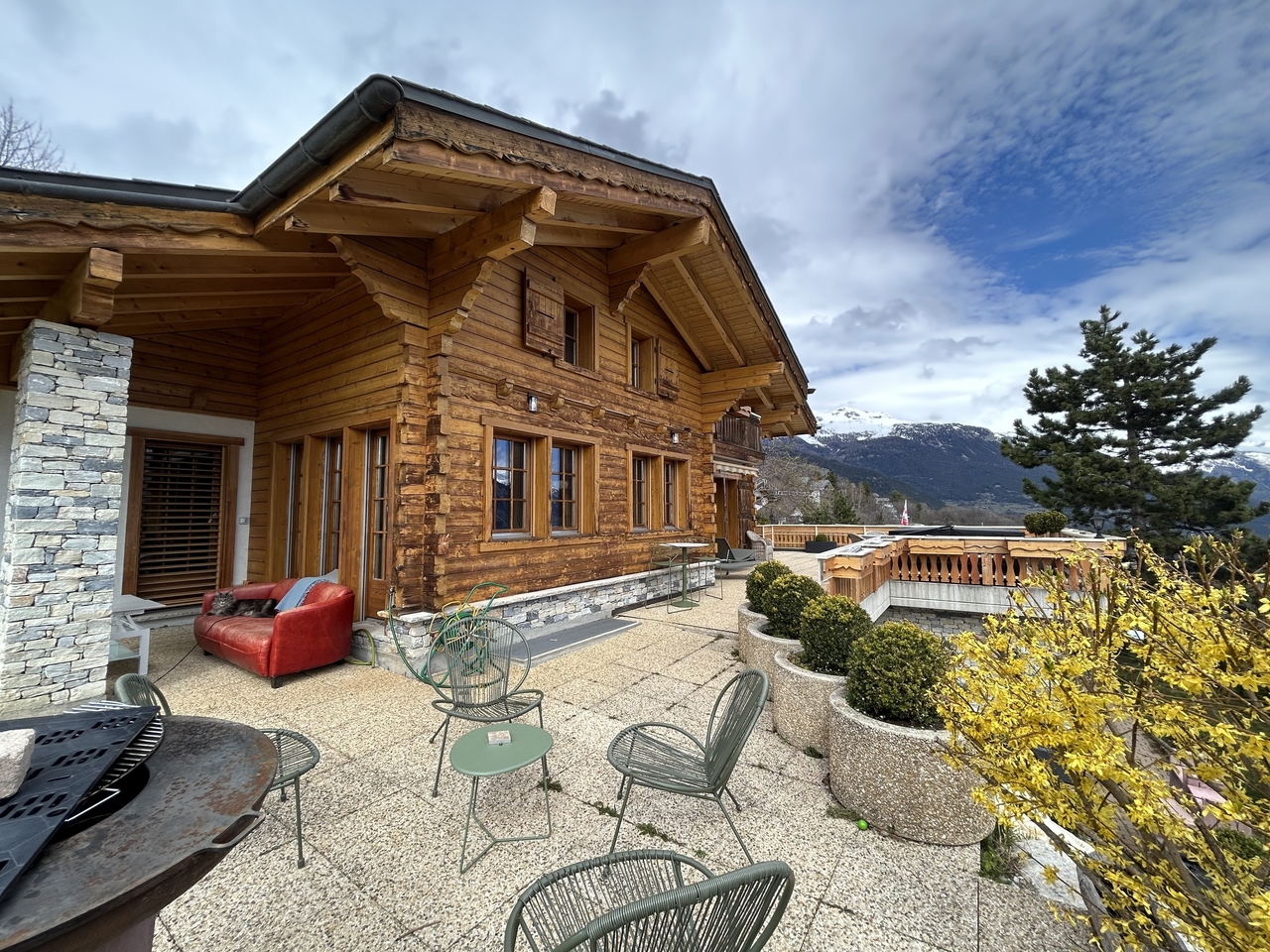 8 rooms chalet