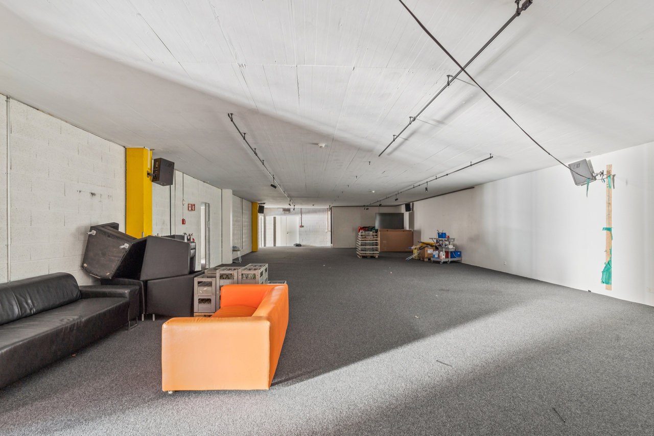 622m² commerciale