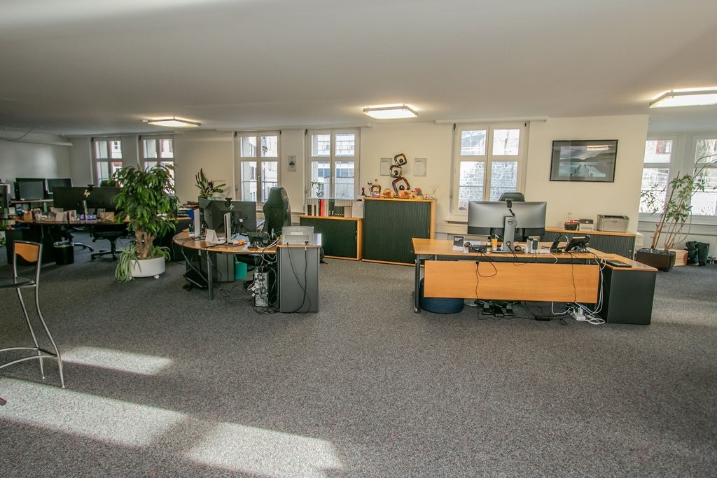 140m² office