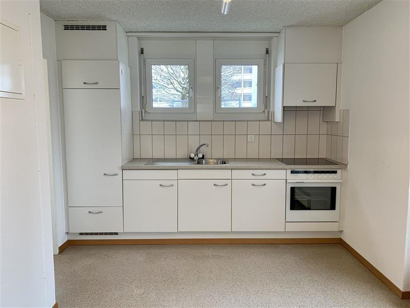 102m² commercial