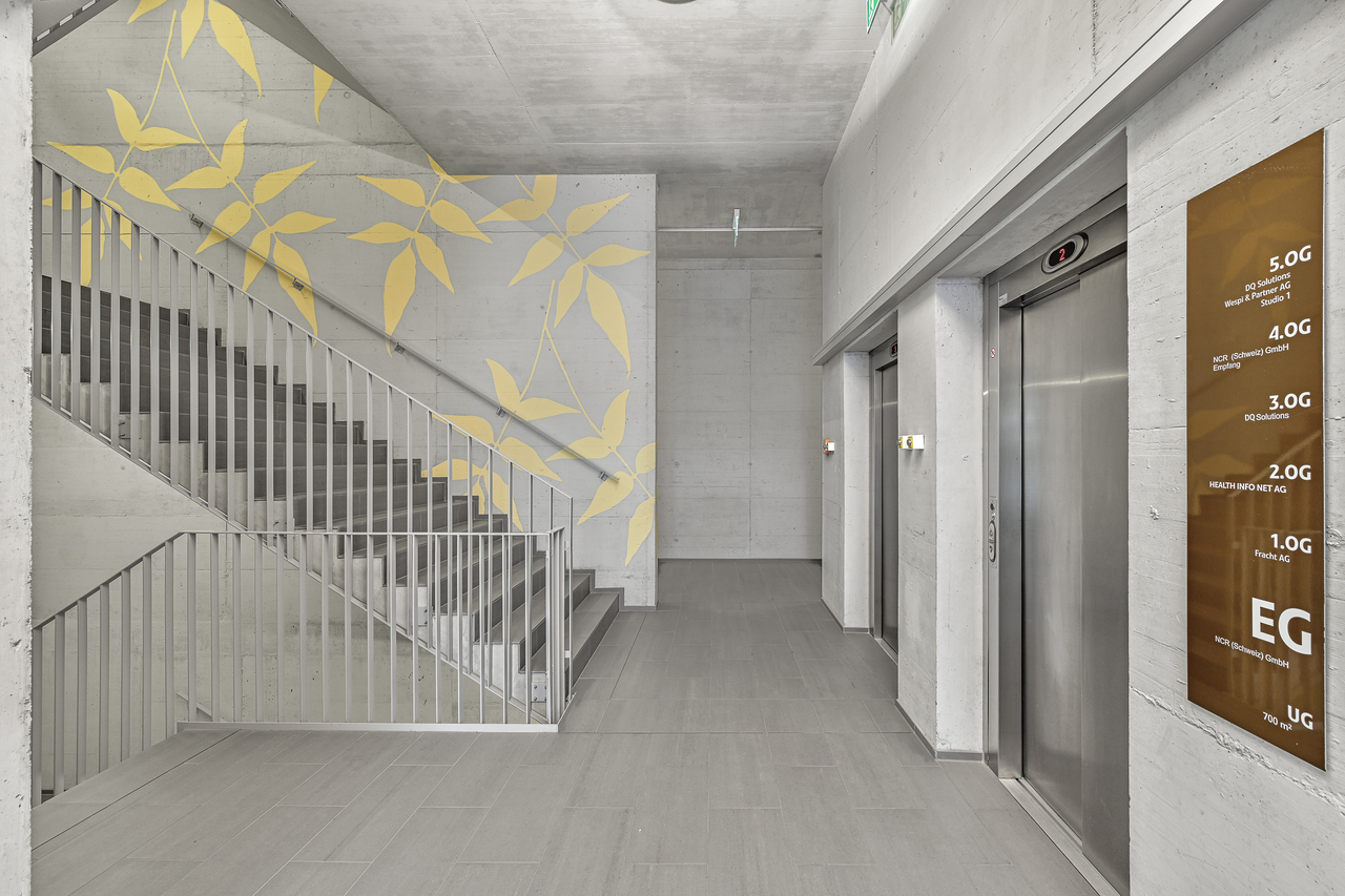 912m² bureau